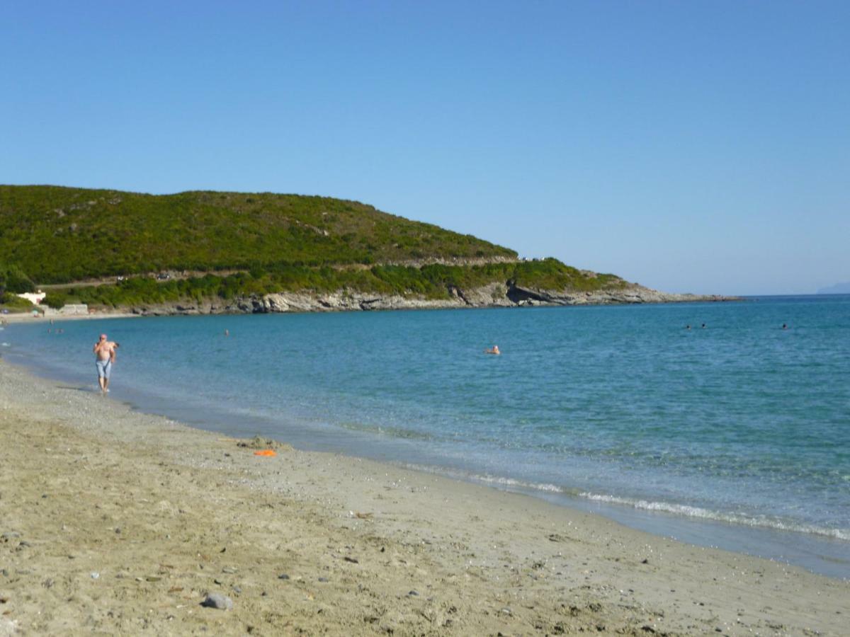 Holiday home Maison Inseme